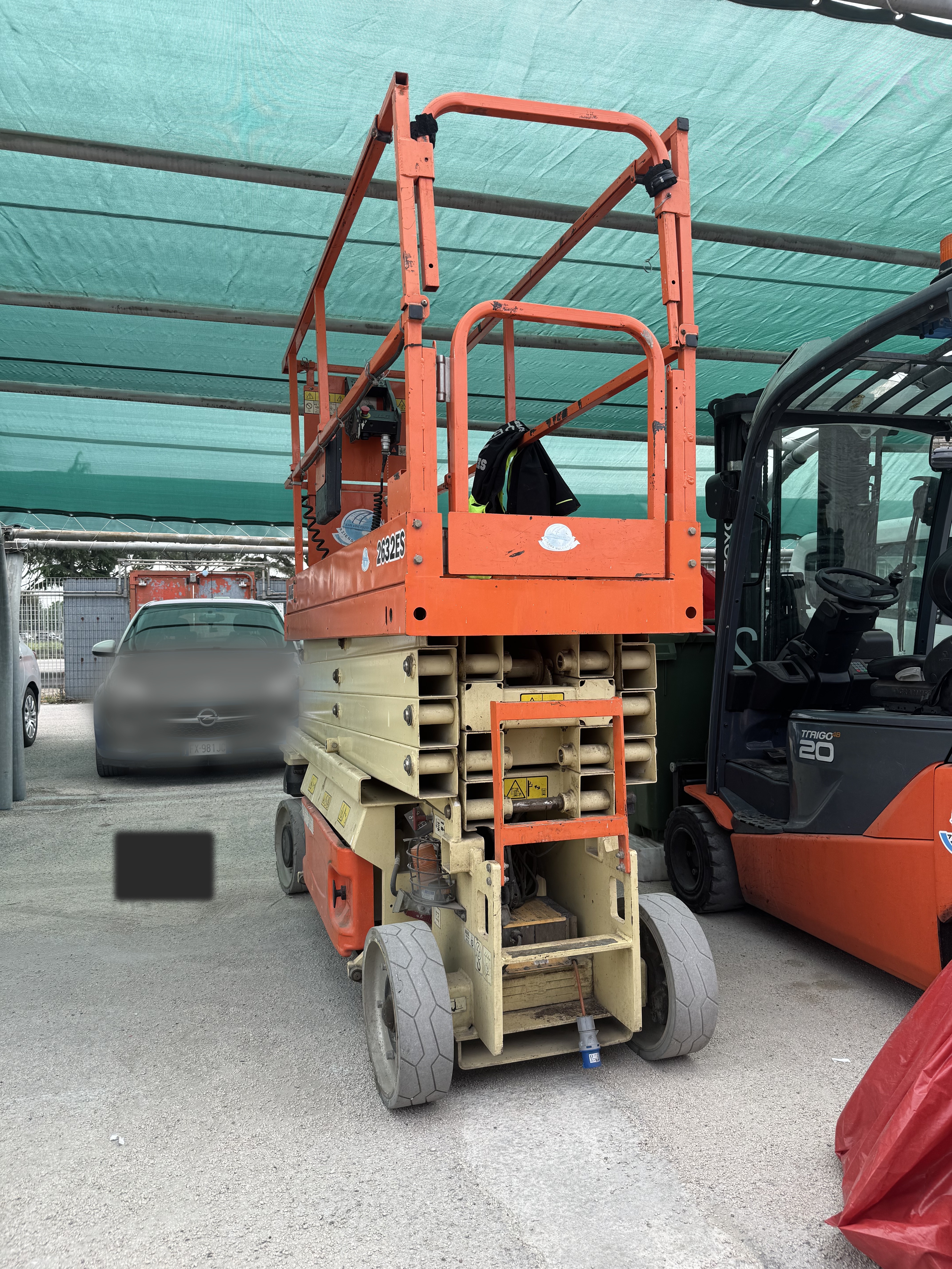 Piattaforma aerea a pantografo